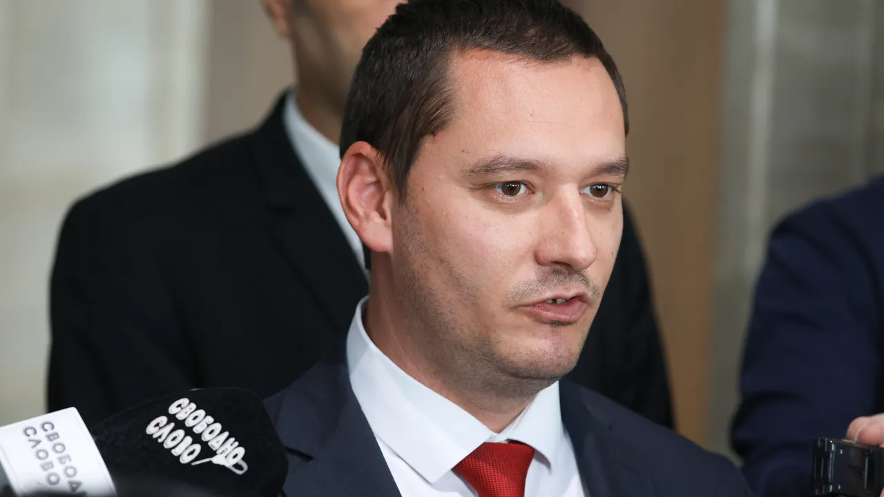 "Възраждане": Вероятно много контролни органи си позволяват случаи на корупция