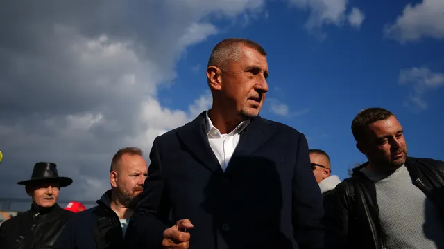 Бабиш набира сила на изборите в Чехия с популистки послания и апел в стил Тръмп