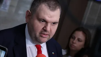 Пеевски за промените в закона за НСО: Не се отнемат коли