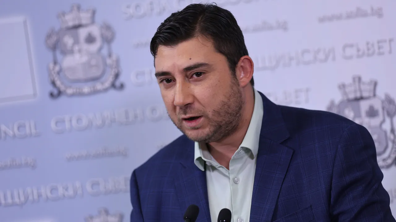 Карлос Контрера: „Не природата, а човешката глупост и безхаберие потапят Царево и Елените“