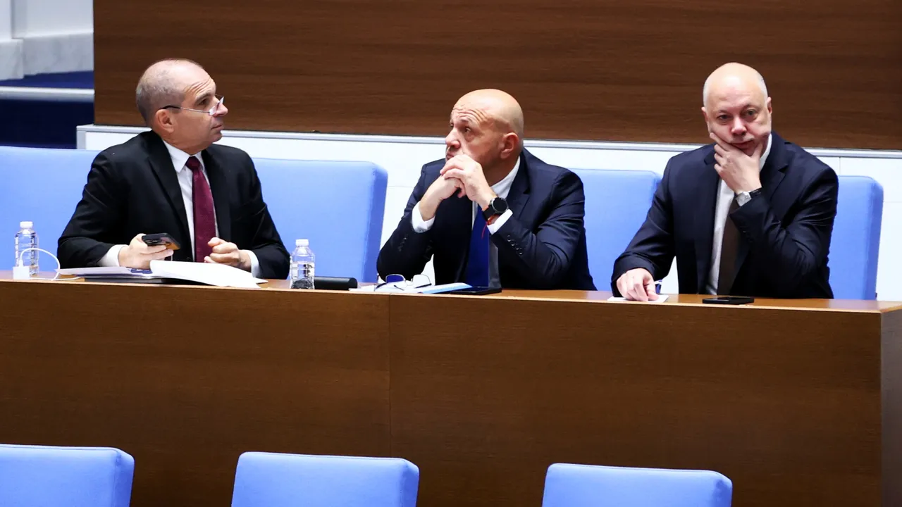 Колкото повече опозицията притиска управляващите, толкова повече те ще се сплотяват