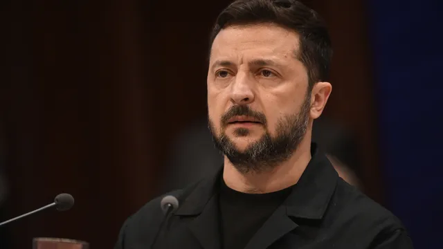 Зеленски: Русия удари Украйна с над 50 ракети и около 500 дрона тази нощ
