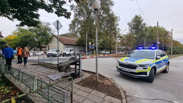 Състезателен автомобил се блъсна в зрители по време на рали във Варна – един човек загина