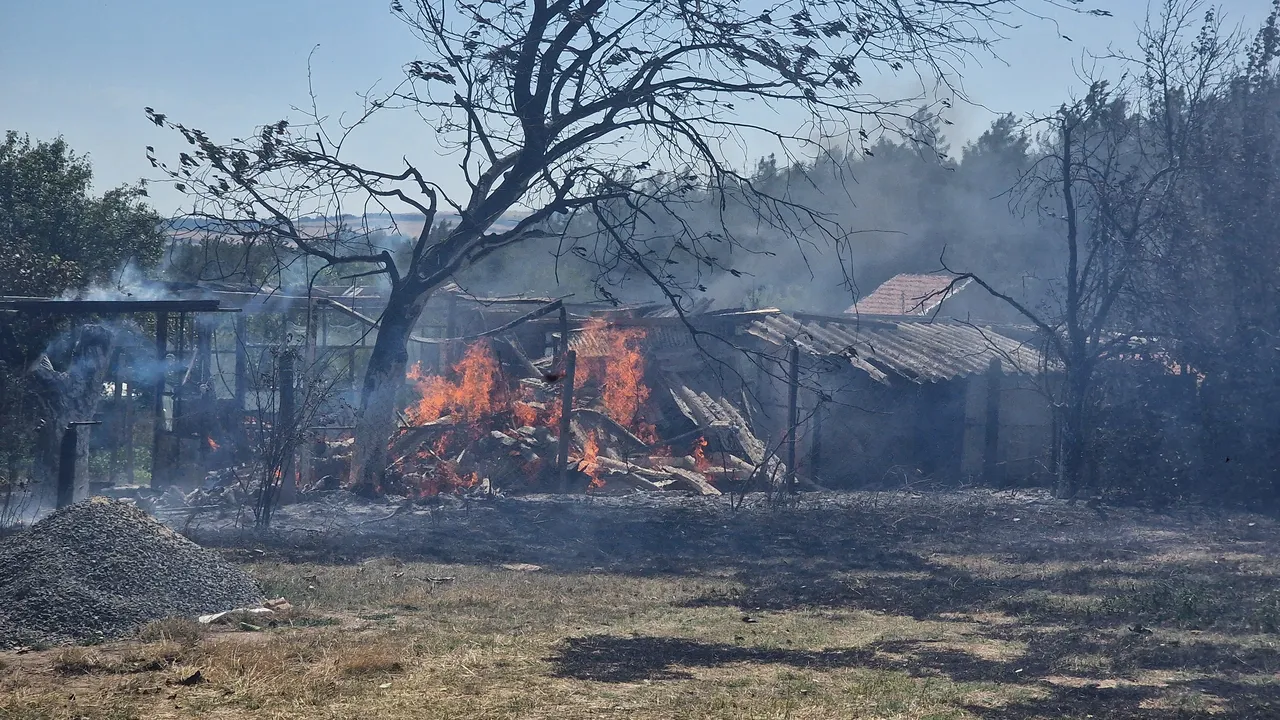 След пожар: Откриха тяло на мъж в разградското село Осенец