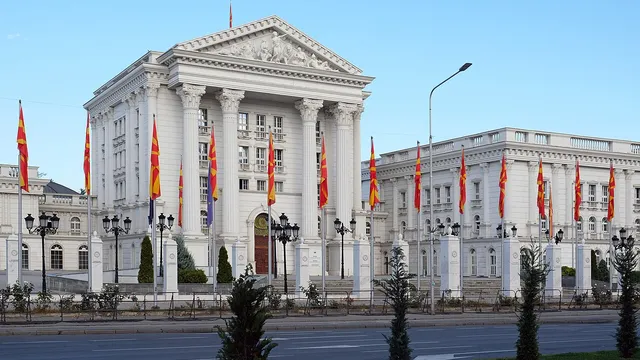 Македонските политици отново използват България в борбата за власт