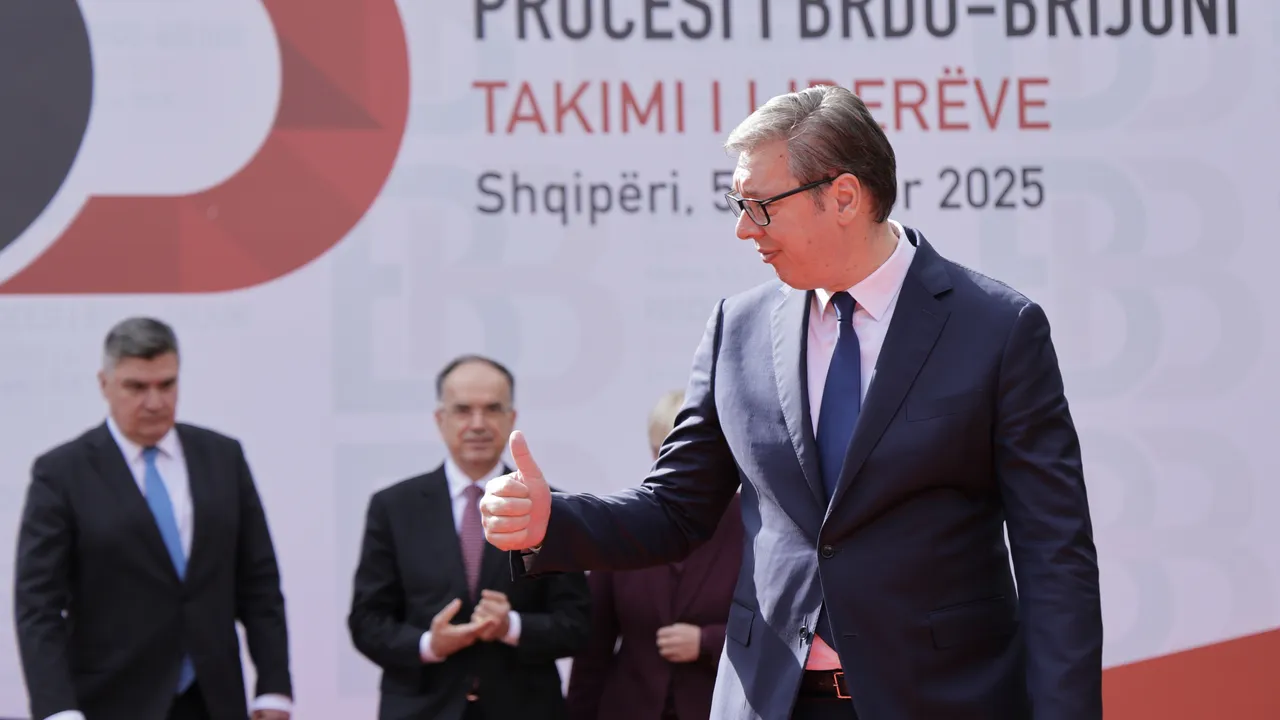 „С обиди и арогантност“: Вучич на форума в Албания