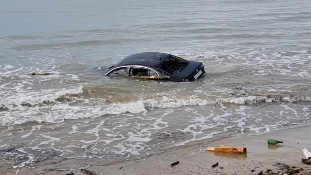 „Елените“ под вода: природата си върна реката, застроена от бетон