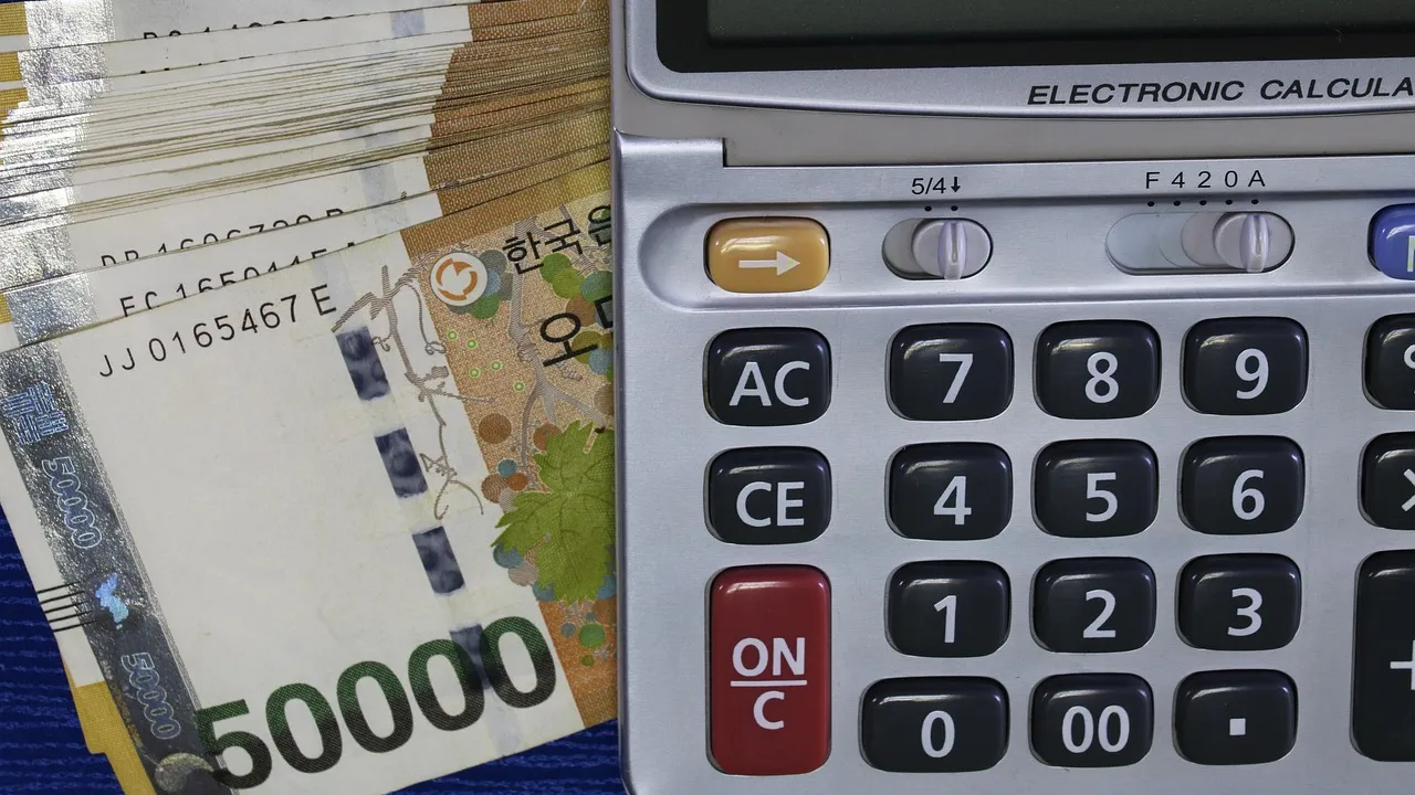 15 г. затвор за банкерка, точила пари от сметка на футболист