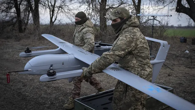 Украински дронове оставят без електричество Запорожка и Херсонска област