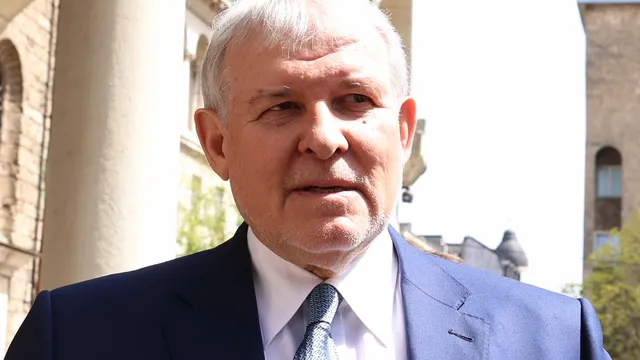 Румен Христов предлага: Президентът да не може да се занимава с политика след приключване на мандата му
