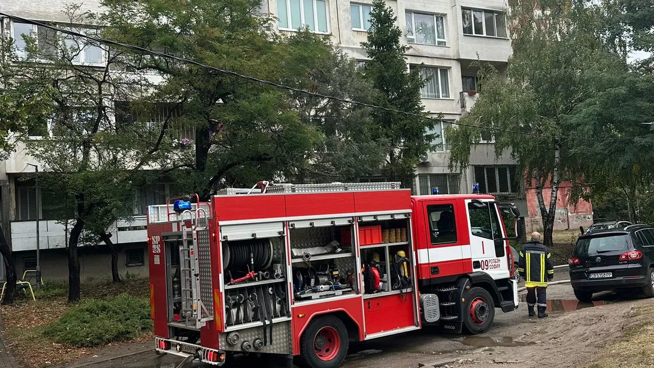 Жена и новоредно – обгазени в столичен квартал