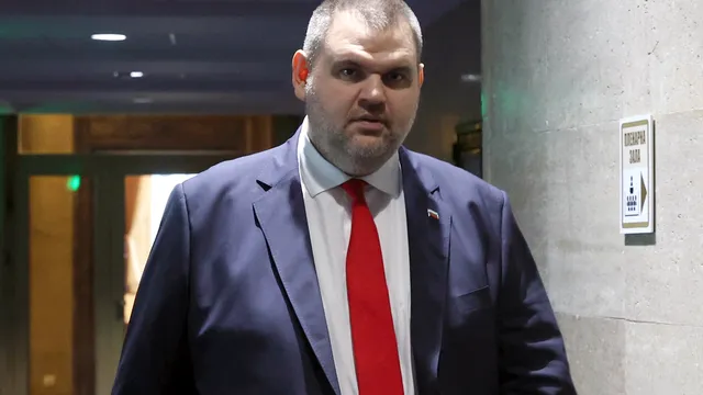 Пеевски: Борисов спасява ПП-ДБ и техните кметове