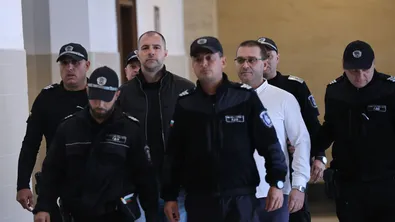 Пуснаха под домашен арест общинските съветници от Варна - Кателиев и Стефанов