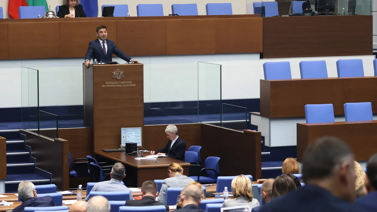 На първо четене: Активи на "Лукойл" ще се продават само с позволението на ДАНС и Министерски съвет