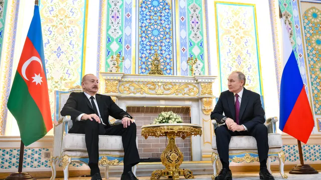 Путин иска да затвори "негативна страница" в отношенията с Алиев