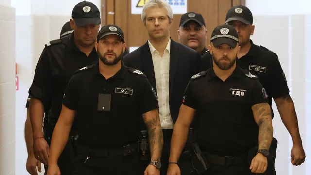 Съдът реши да не изменя мярката за неотклонение на кмета на Варна