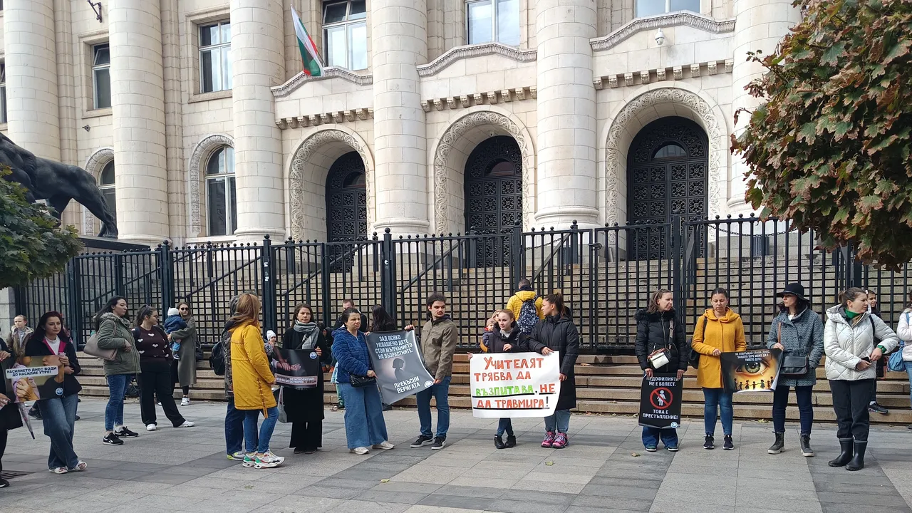 София протестира срещу насилието над деца