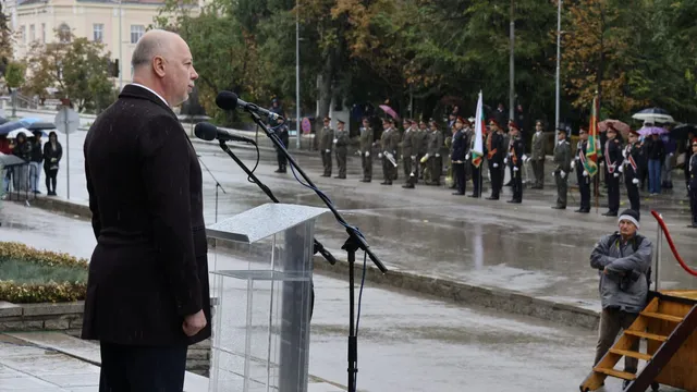 Желязков към курсантите в Шумен: „Клетвата е чест, не ритуал“