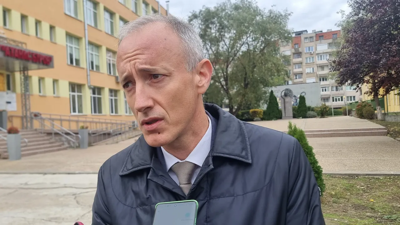 Ще успее ли да забрани министър Вълчев ползването на социални мрежи за деца под 15-годишна възраст