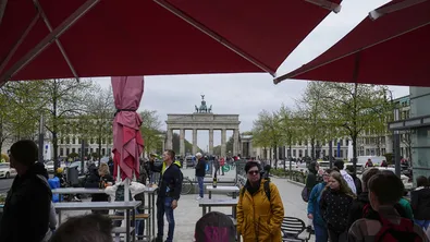Германците виждат миграцията и климата като основни източници на обществено разделение