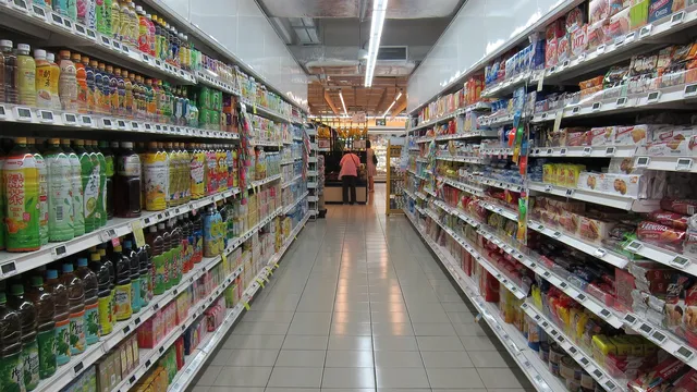 КЗП: 70 големи търговци не публикуват информация за цените на продуктите си