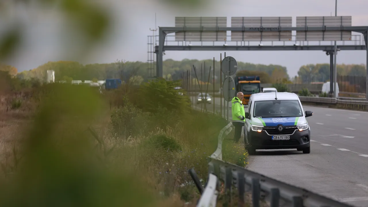Министър Иванов: От утре камионите ще бъдат контролирани за претоварване в реално време и в движение