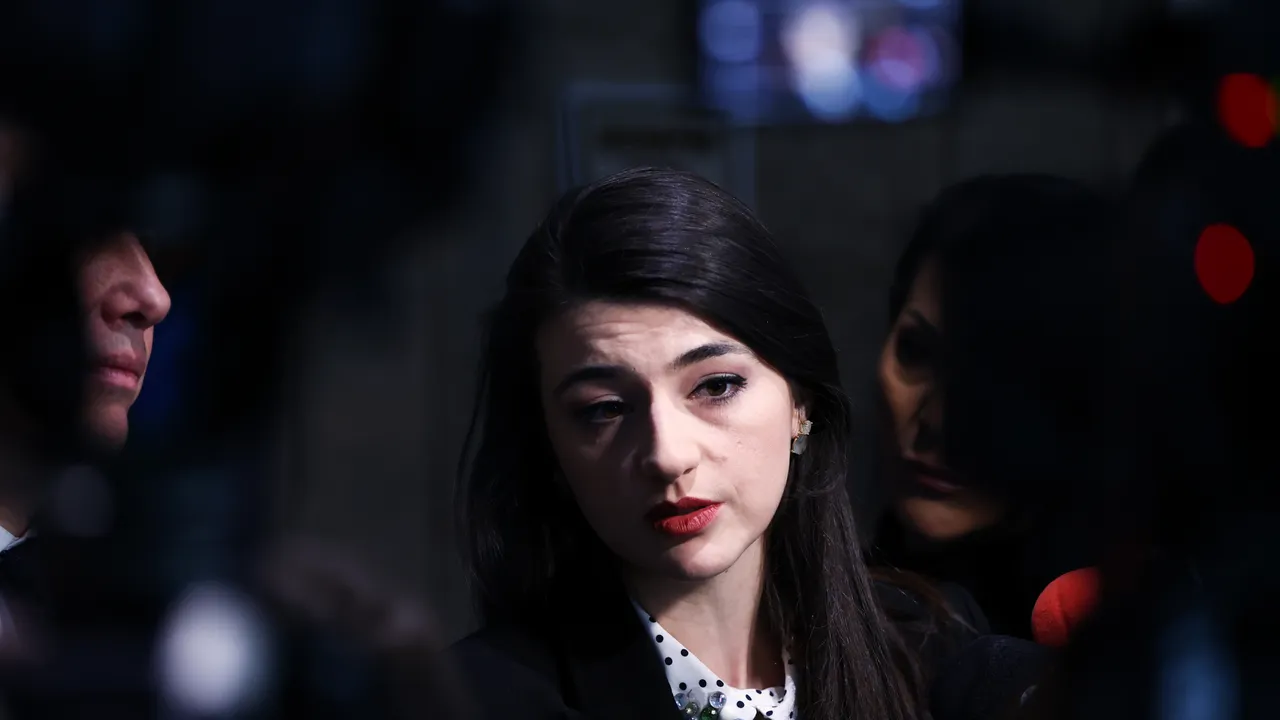 Лена Бориславова: „Бойко май е вдигнал кръвно“