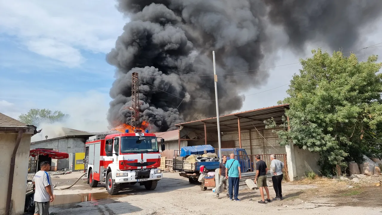 Пожар избухна в пернишкия завод „Стомана Индъстри“