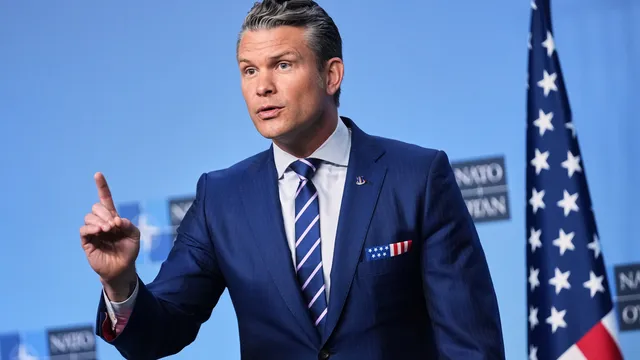 Русия ще плати цена, ако не спре войната, закани се Пийт Хегсет
