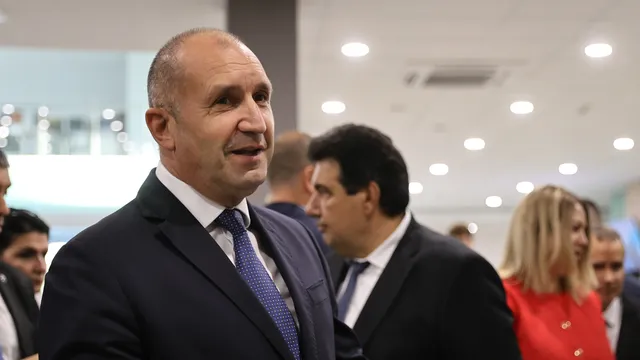 След промените в Закона за НСО: Радев иска да пътува с личния си автомобил