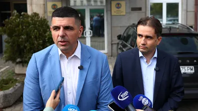 Божидар Божанов: Има политическа криза между  Желязков, Борисов и Пеевски