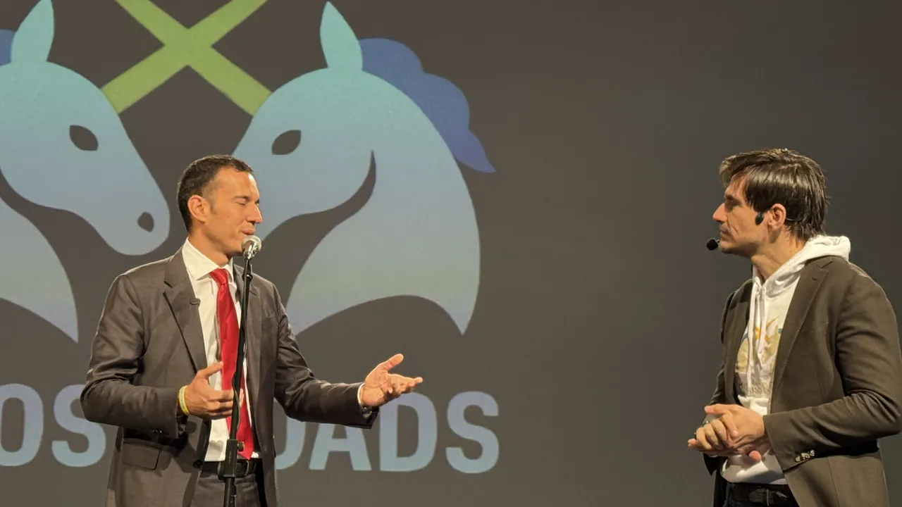 София на кръстопътя на иновациите: Васил Терзиев откри Crossroads 2025 с визия за град на успехите