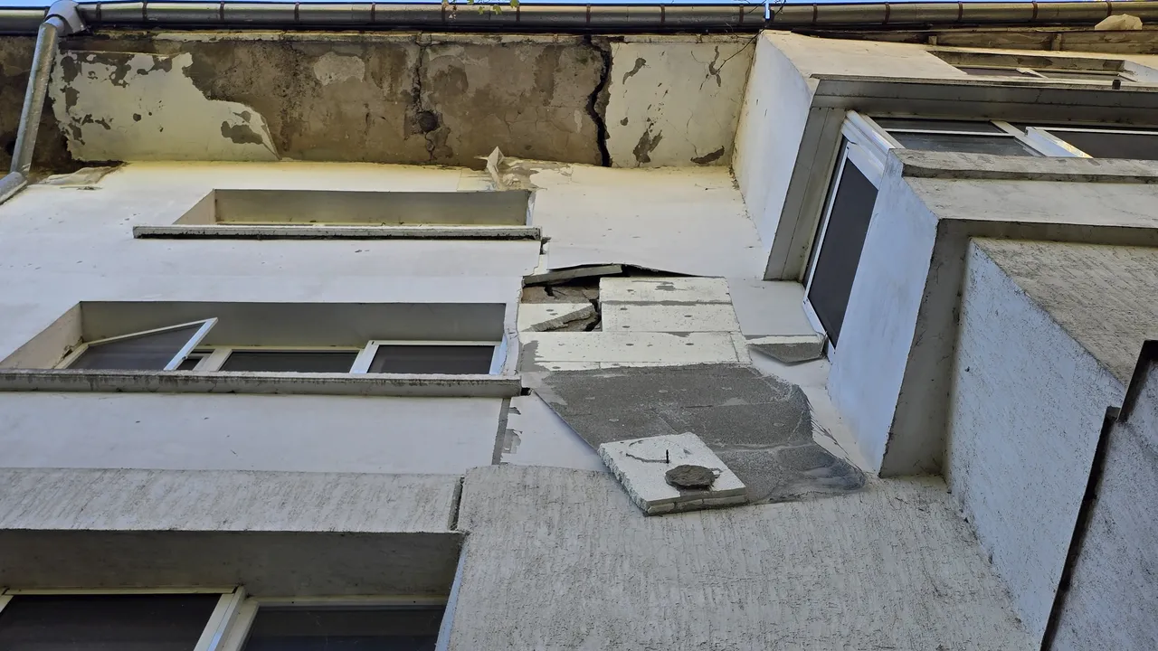 След пукнатините в жилищен блок: Още три семейства потърсиха помощ от държавата