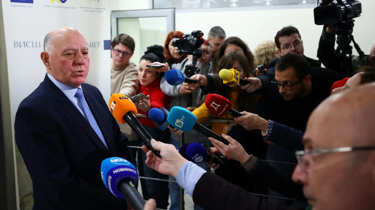Боян Магдалинчев: Прокурорите решават за Сарафов, а съдиите за председателя на ВАС