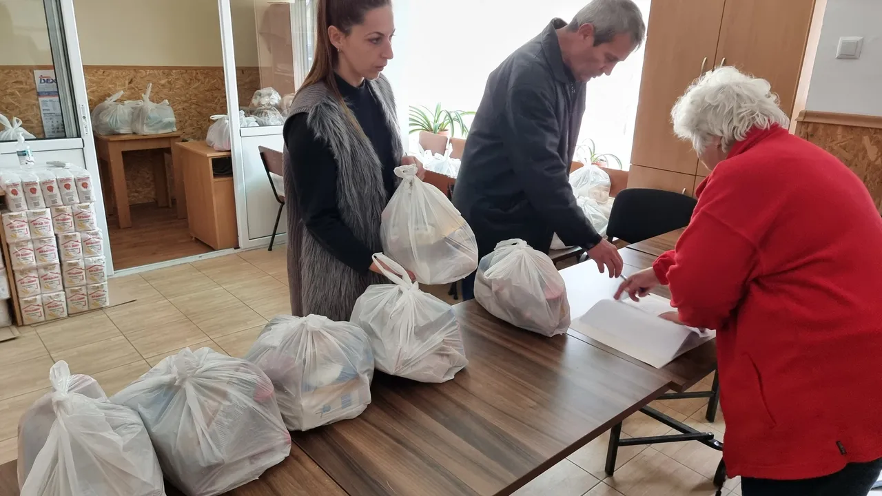 ЕК: Българинът изхвърля около 93 кг храна годишно