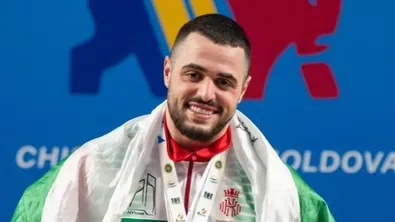 Карлос Насар: Замислям се дали да не напусна България