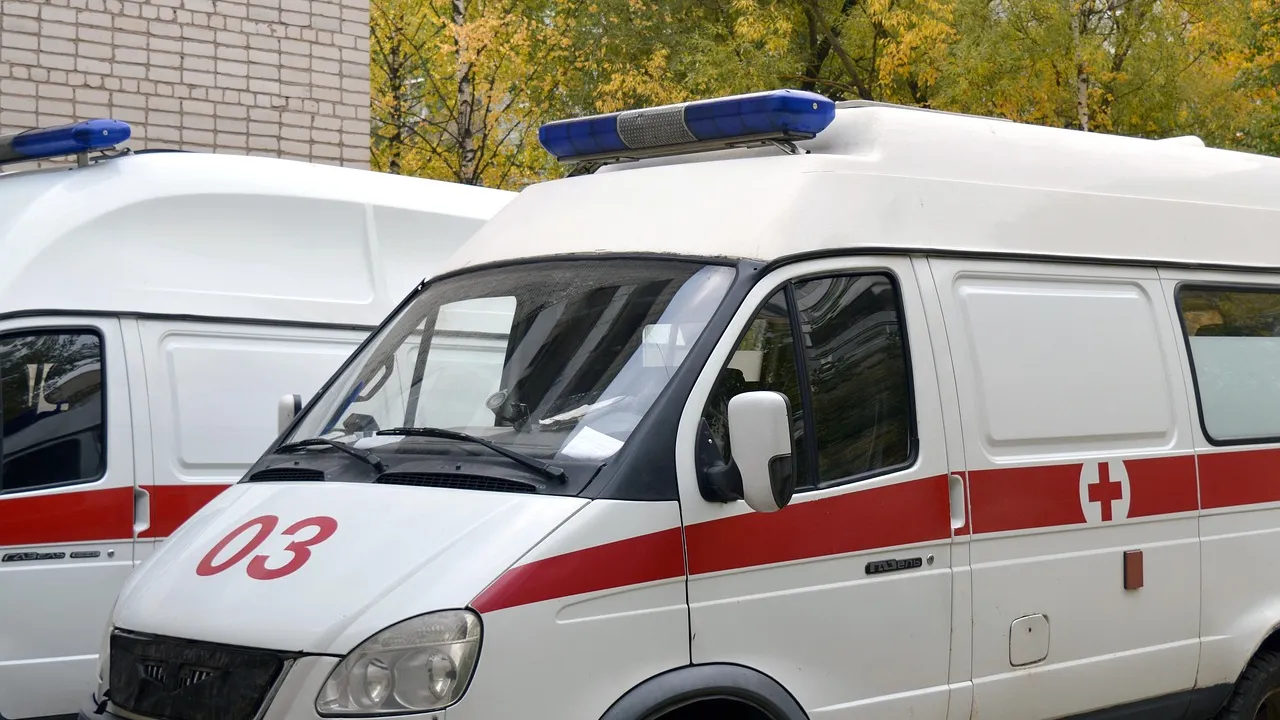 Трима загинали след като бус падна в канавка в Сърбия