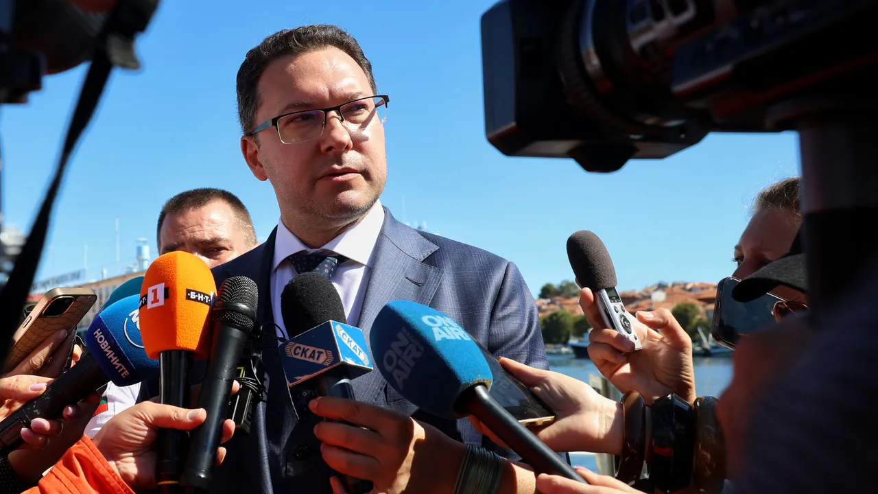 Даниел Митов пред The Times: Руски шпиони заливат Европа с мигранти