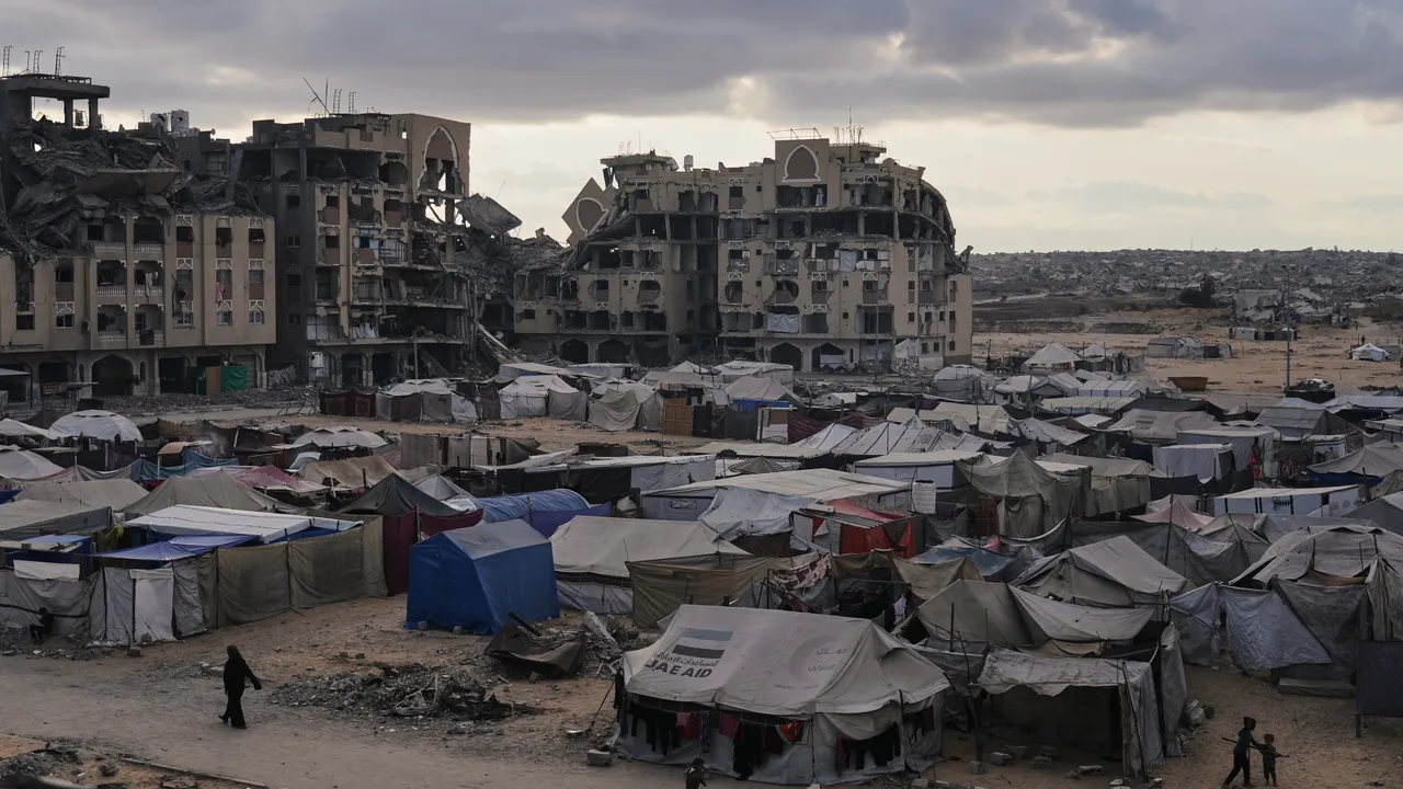 Израел: Примирието и помощта за Газа се възобновяват след въздушните удари