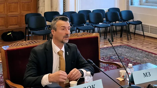 Шефът на НЗОК: Подуправителят на Касата работи, но всичко минава на подпис през мен