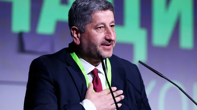 Велева: Христо Иванов предложил на Делян Пеевски да му освободи сметките