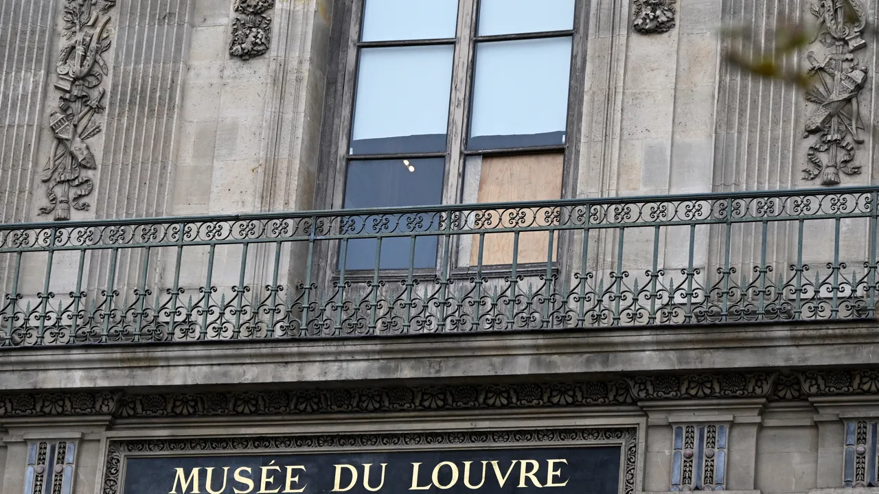Щетите от обира на Лувъра са оценени на 88 млн. евро