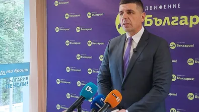 Ивайло Мирчев: "Титаник" потъва, оркестърът свири!