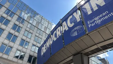 Евродепутати от „Обнови Европа“ с мисия в България за върховенството на закона