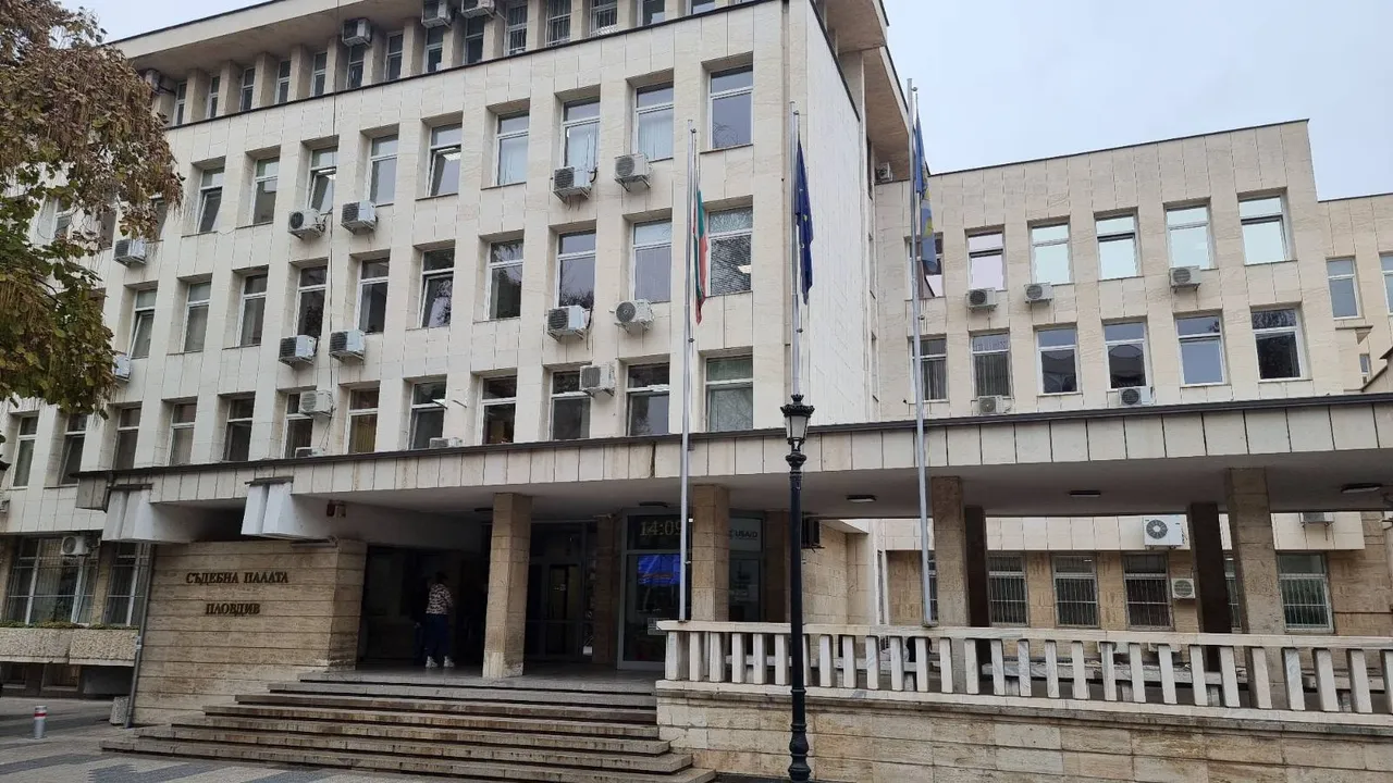 Съдът обвини 15-годишен за побой над 13-годишно дете в Пловдив
