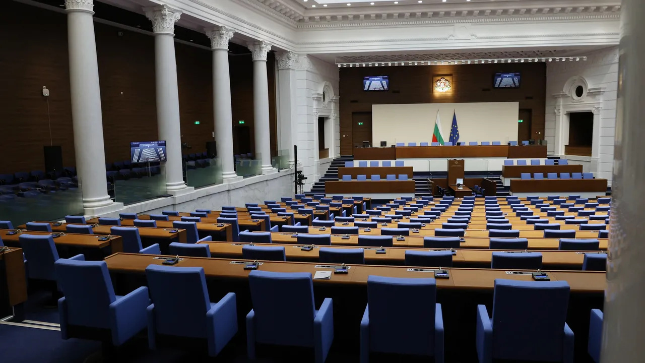 Парламентът ще обсъжда дигитализация на кадастъра и нови военни договори