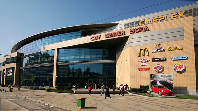 Евакуираха столичен мол заради учебна тревога