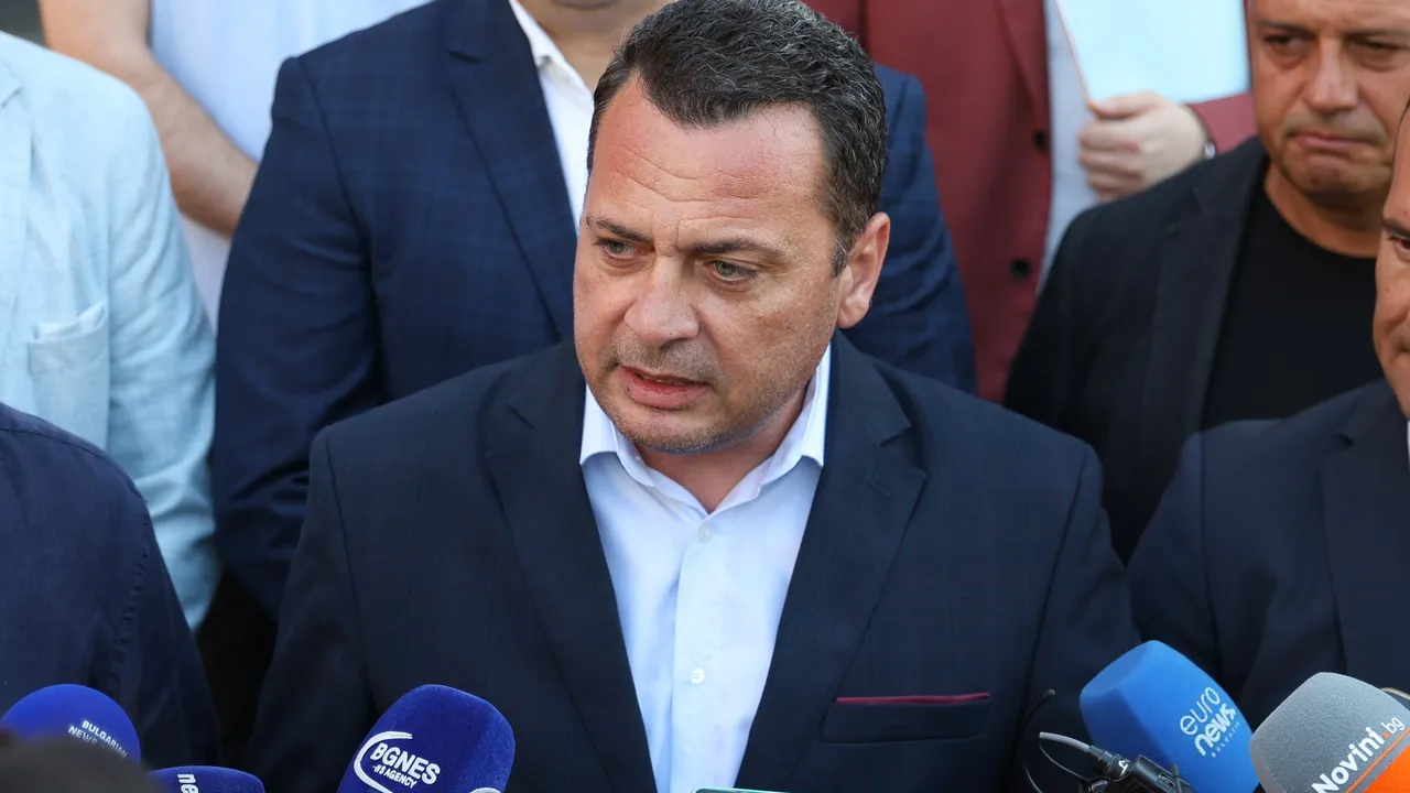 Ченчев пред ТАРАЛЕЖ: Депутати от "Величие" биха били "златният пръст" на мнозинството