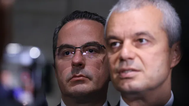 Брюксел порицава Белград, но „Възраждане“ аплодира Вучич