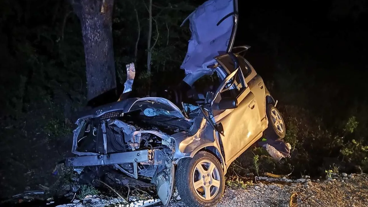 Двама загинали и 12 ранени при катастрофи за денонощие